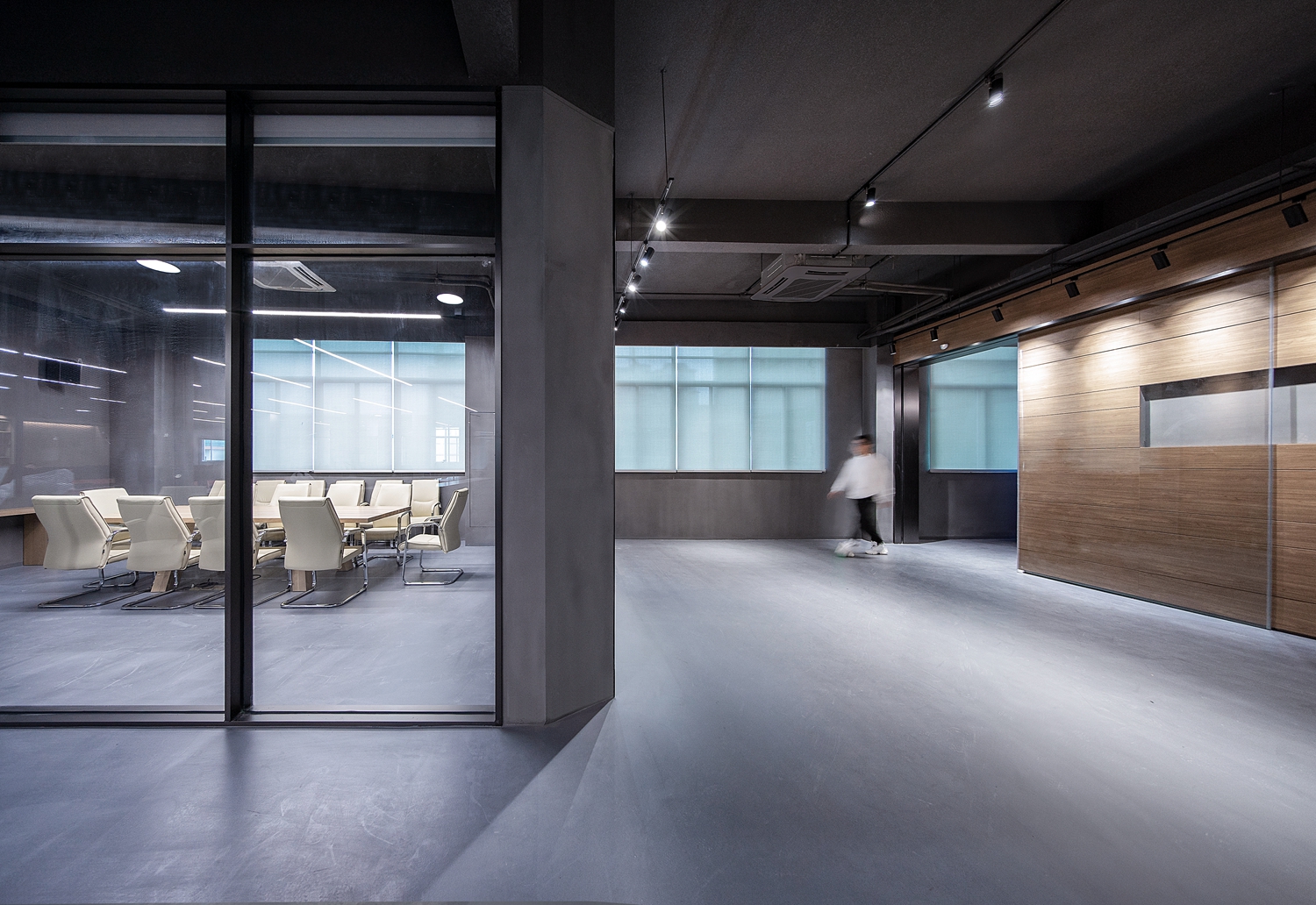 壹同创意打造明道照明工业风办公室-7