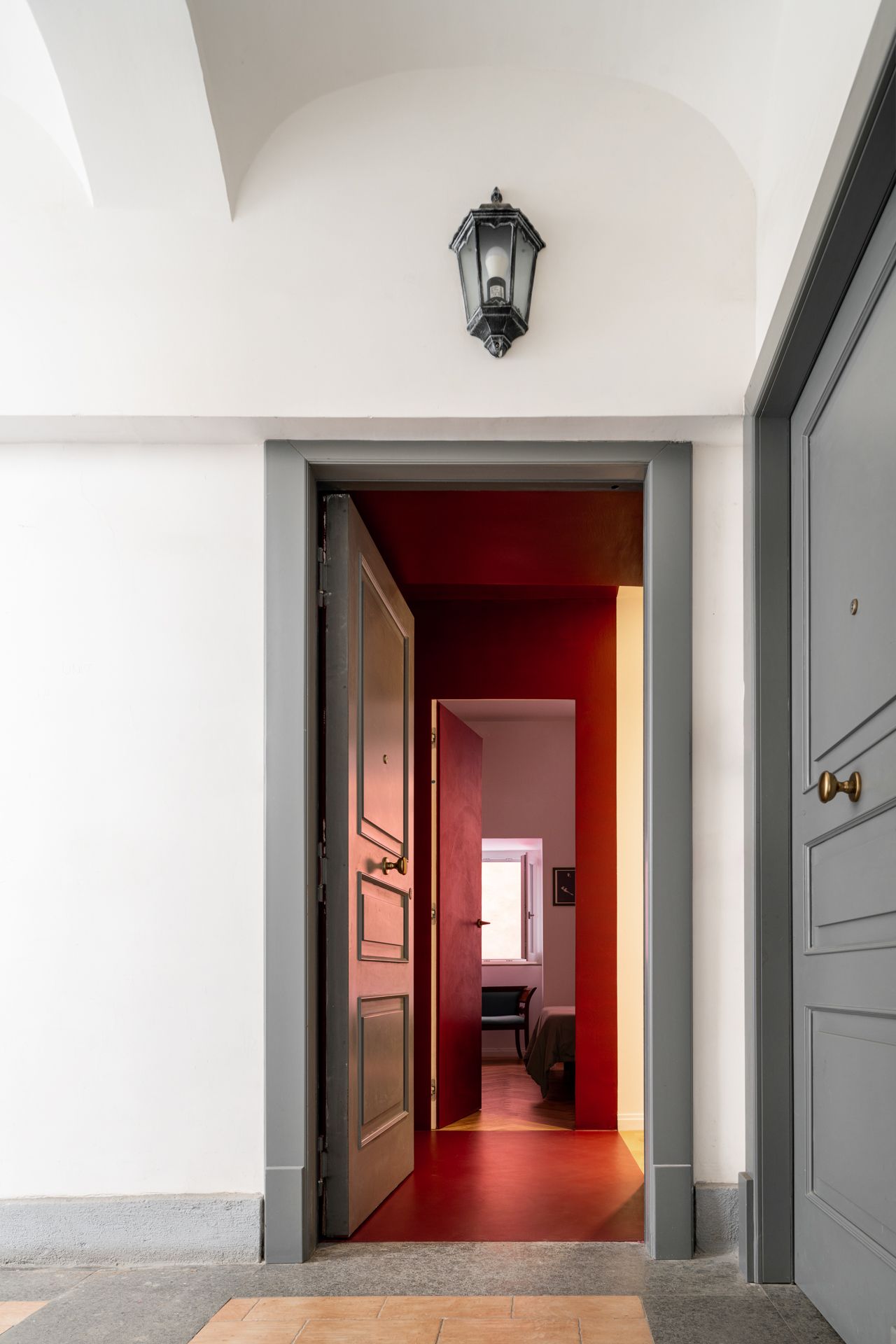 那不勒斯42㎡公寓变身戏剧之家丨意大利-8