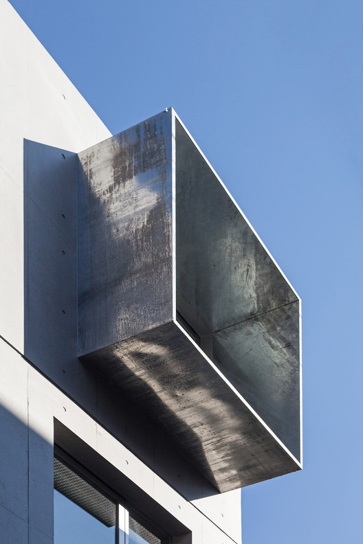 东京鲍豪斯 · 极简生活空间-12