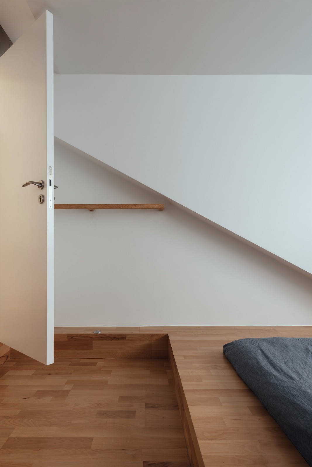 现代简约木质住宅 以勒设计诠释自然之美-31