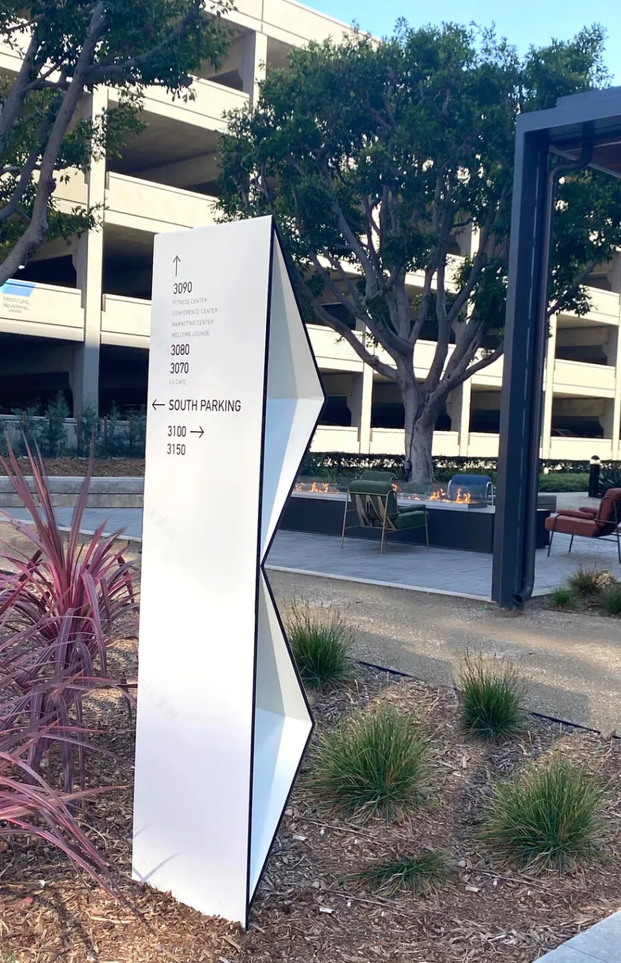 Canvas 办公园区标识系统设计丨美国梅萨丨TFN 建筑标识-19