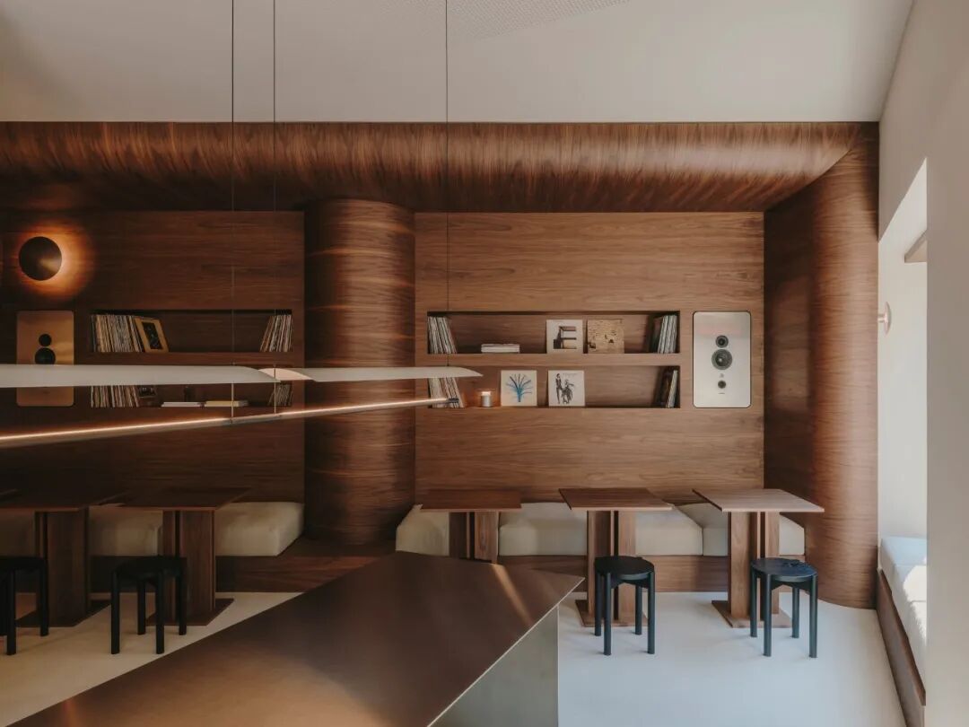 巴塞罗那的爵士乐咖啡馆 Jaç Hifi Café丨西班牙巴塞罗那丨Ligia 和 Arnau 夫妇-13