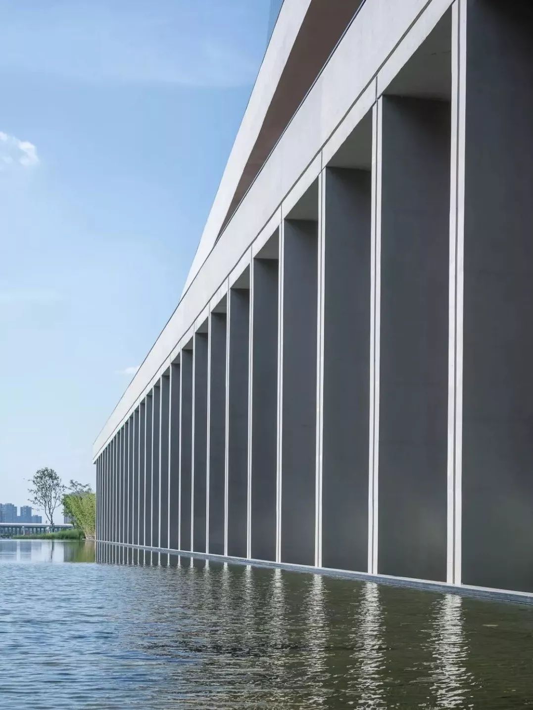 腾讯武汉研发中心 | 集约、宽容、弹性的城市办公设计-18