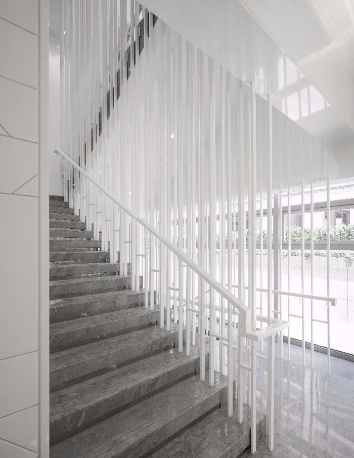 S.U.N新作 | 用光与弧线重塑空间之美-20