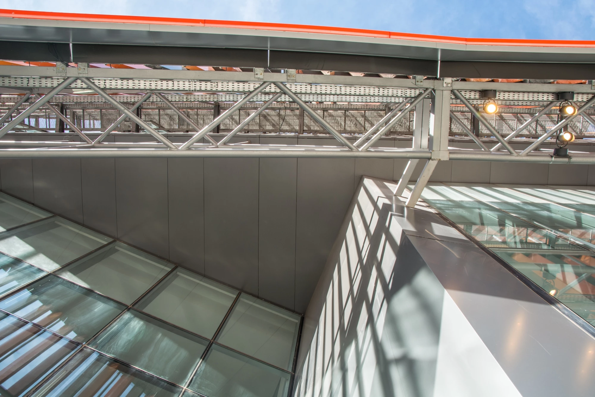 橙色大楼 · 创新,效率与愉悦的办公空间-32