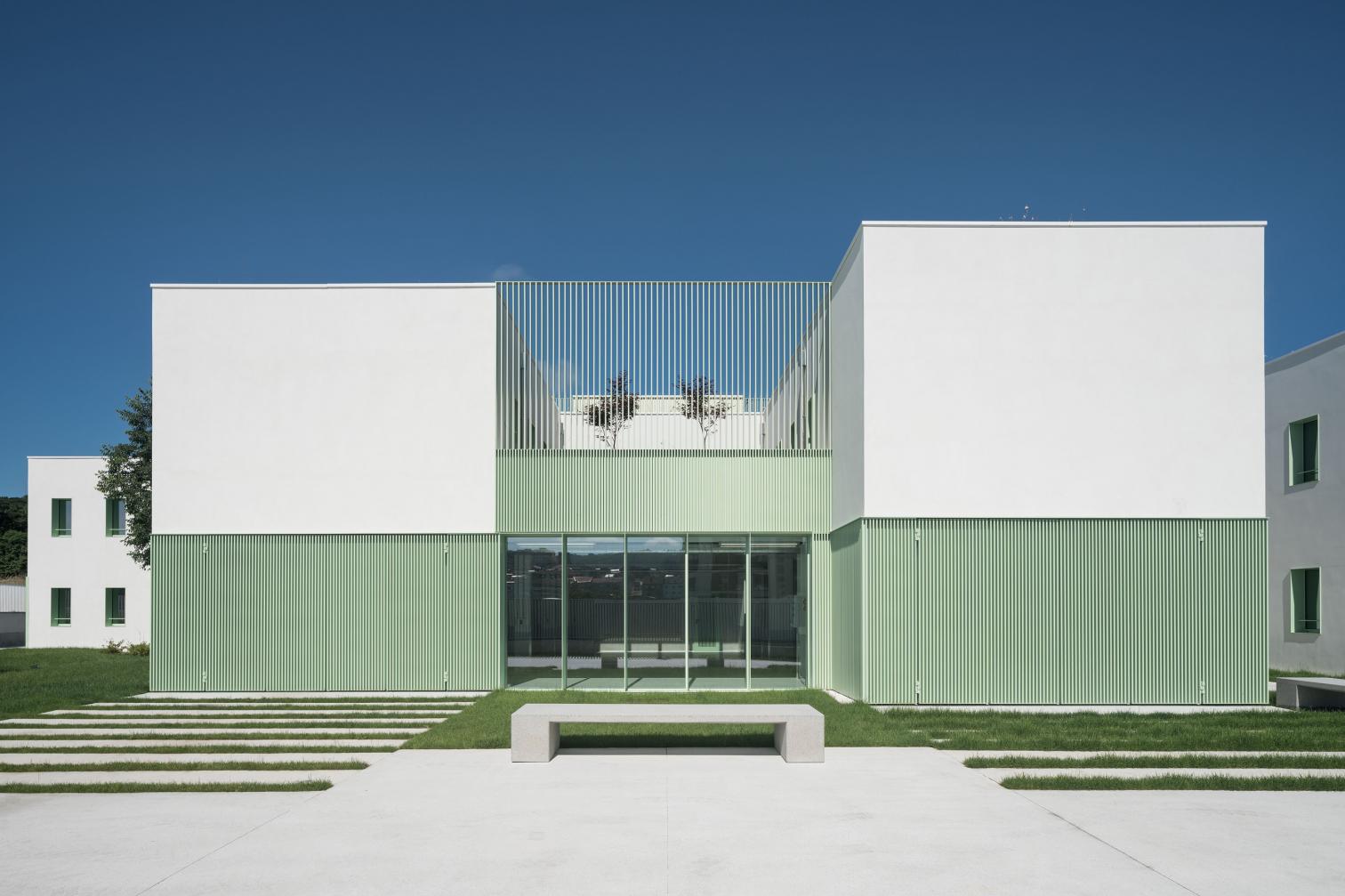 西班牙 Orense 教育创新中心丨西班牙奥伦塞丨Emma Ojea 和 Walter Lewin-12