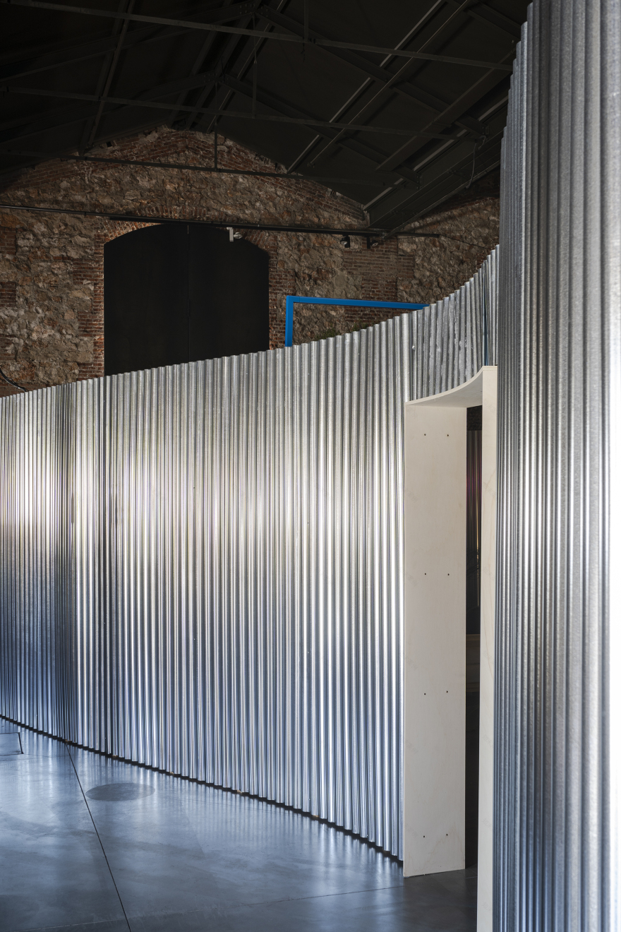 Twelve Cautionary Urban Tales. Exhibition Design / Taller de Casquería-16