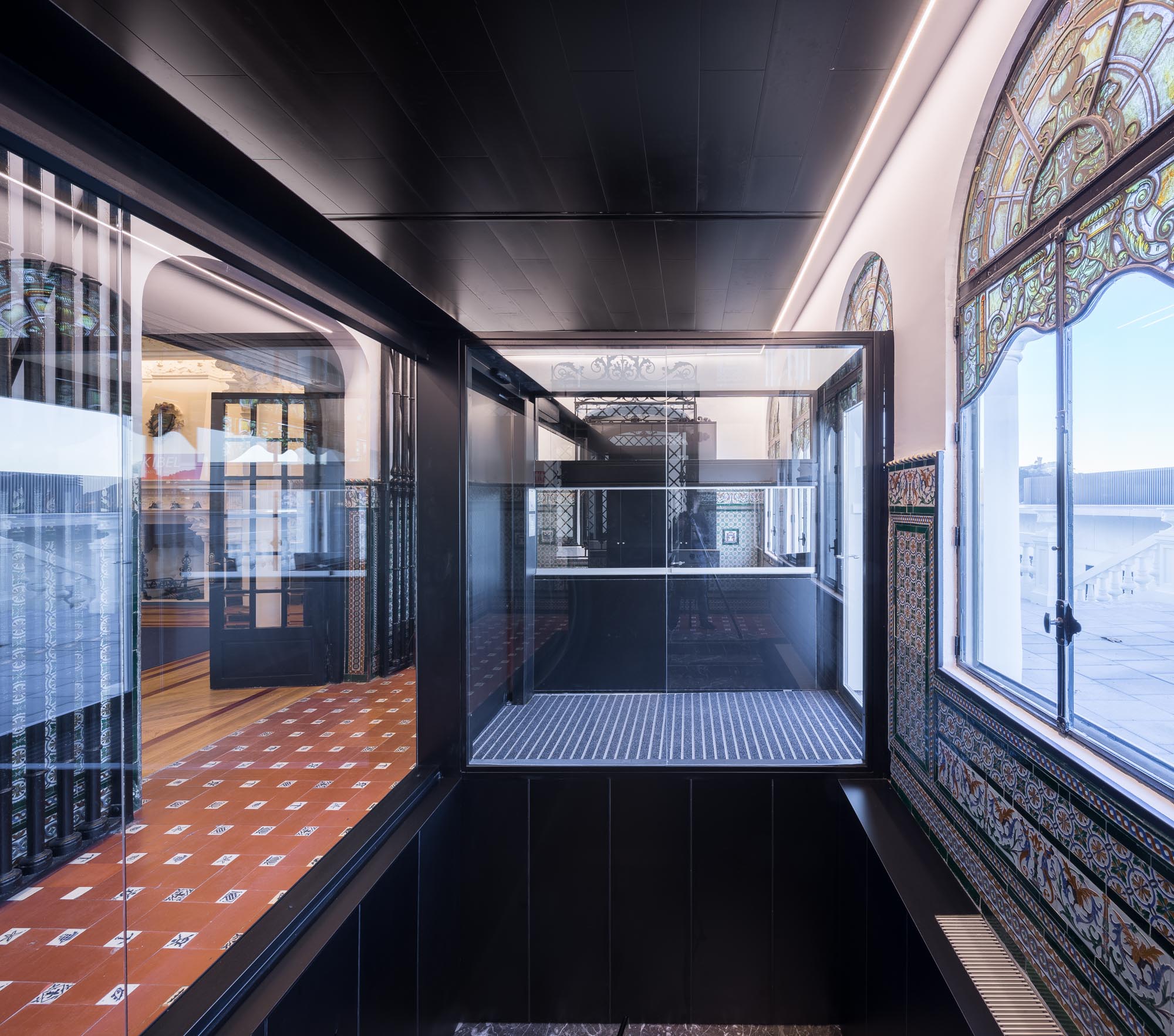 西班牙圣塞巴斯蒂安 20 世纪宫殿改建成学生宿舍楼-24