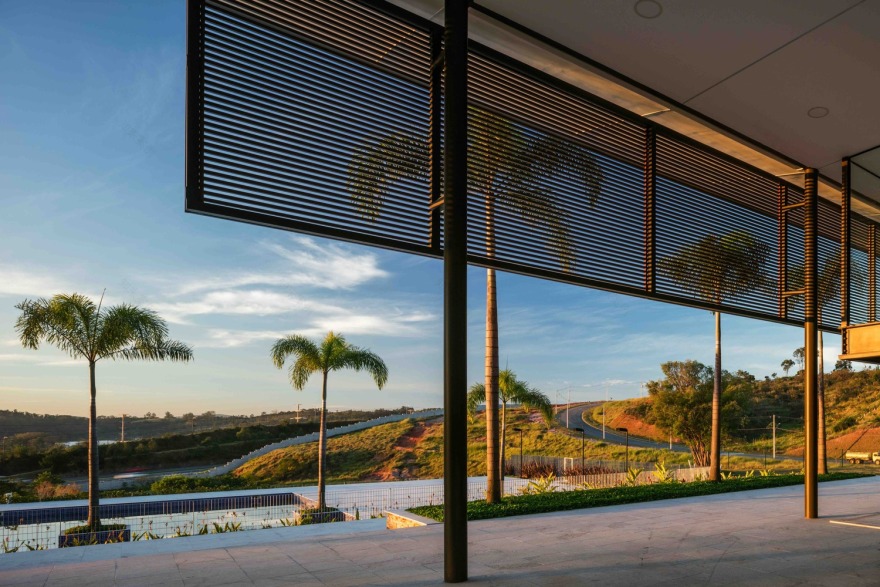 巴西自然景观中的社交俱乐部总部-51