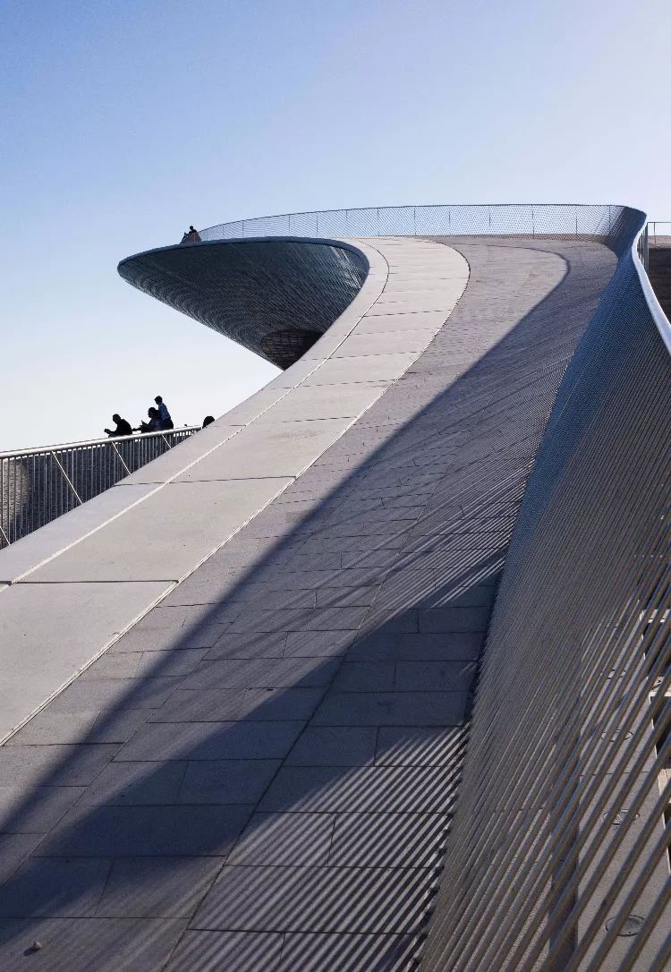 葡萄牙 AL_A 博物馆，艺术与科技的融合-31