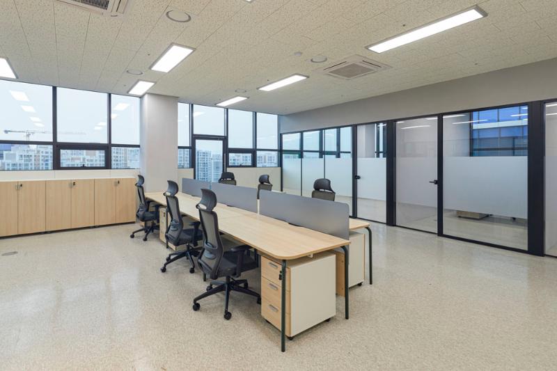 简约清新 40 平办公空间设计-5