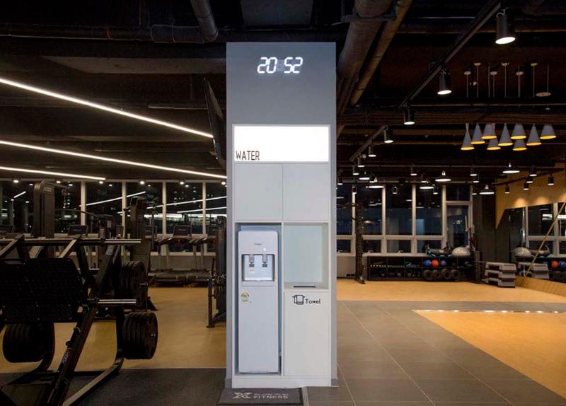 照明点亮 250 平健身中心，黑白风格尽显魅力-12