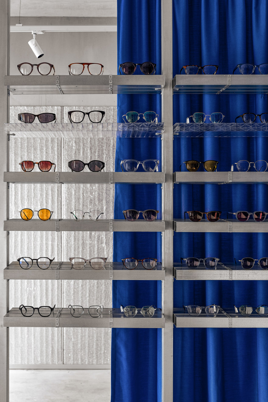 RADIUS 58 optics pop-up + RESOURCE coffee-11