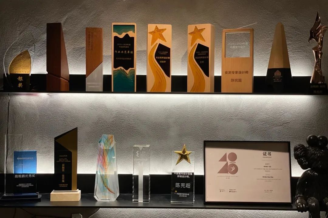 红色精品店丨中国资阳丨宅南空间设计事务所-43