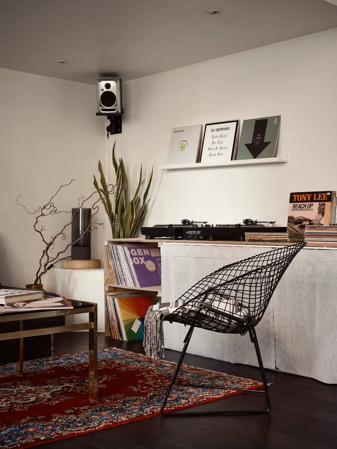 36 平米工业风 Boho 公寓 | 百年老建筑中的自然与力量-4