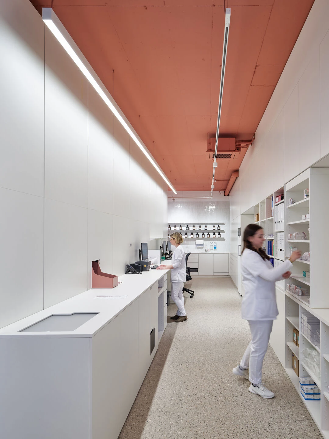 弗洛雷斯药房丨Austria丨Bogenfeld Architektur ZT GmbH-11