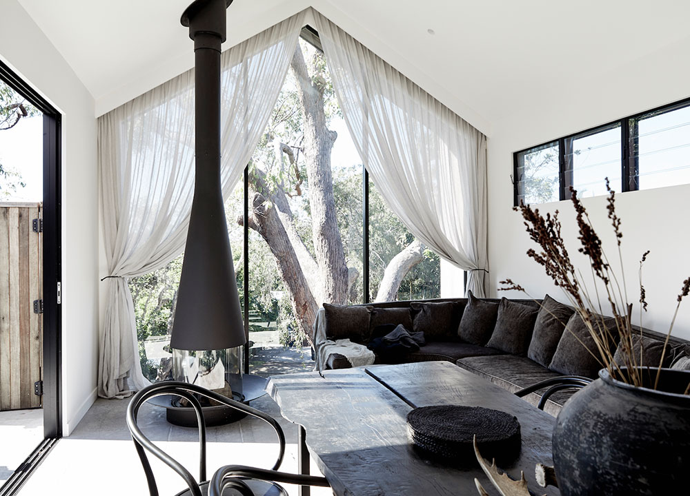 澳洲海滨黑白简约别墅，清凉一夏-1