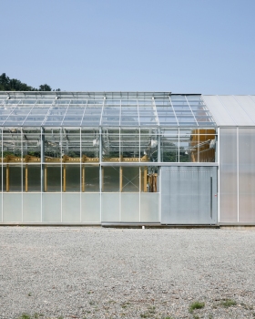 Glass House Laboratory / STAY Architects