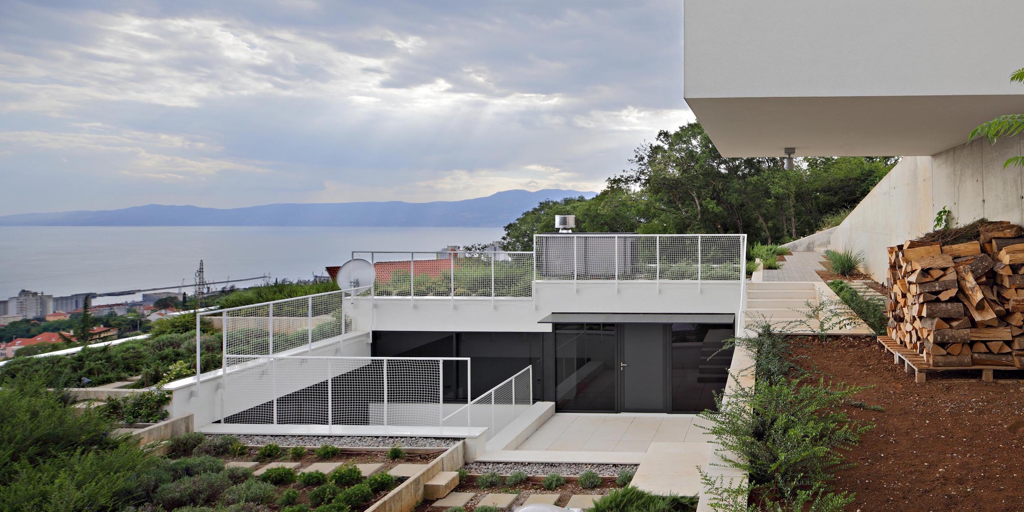 克罗地亚别墅 | 螺旋上升的家庭生活空间-15