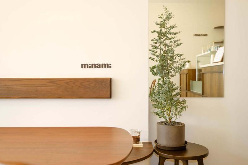 简约风格 10 坪咖啡厅，打造温馨舒适空间-11