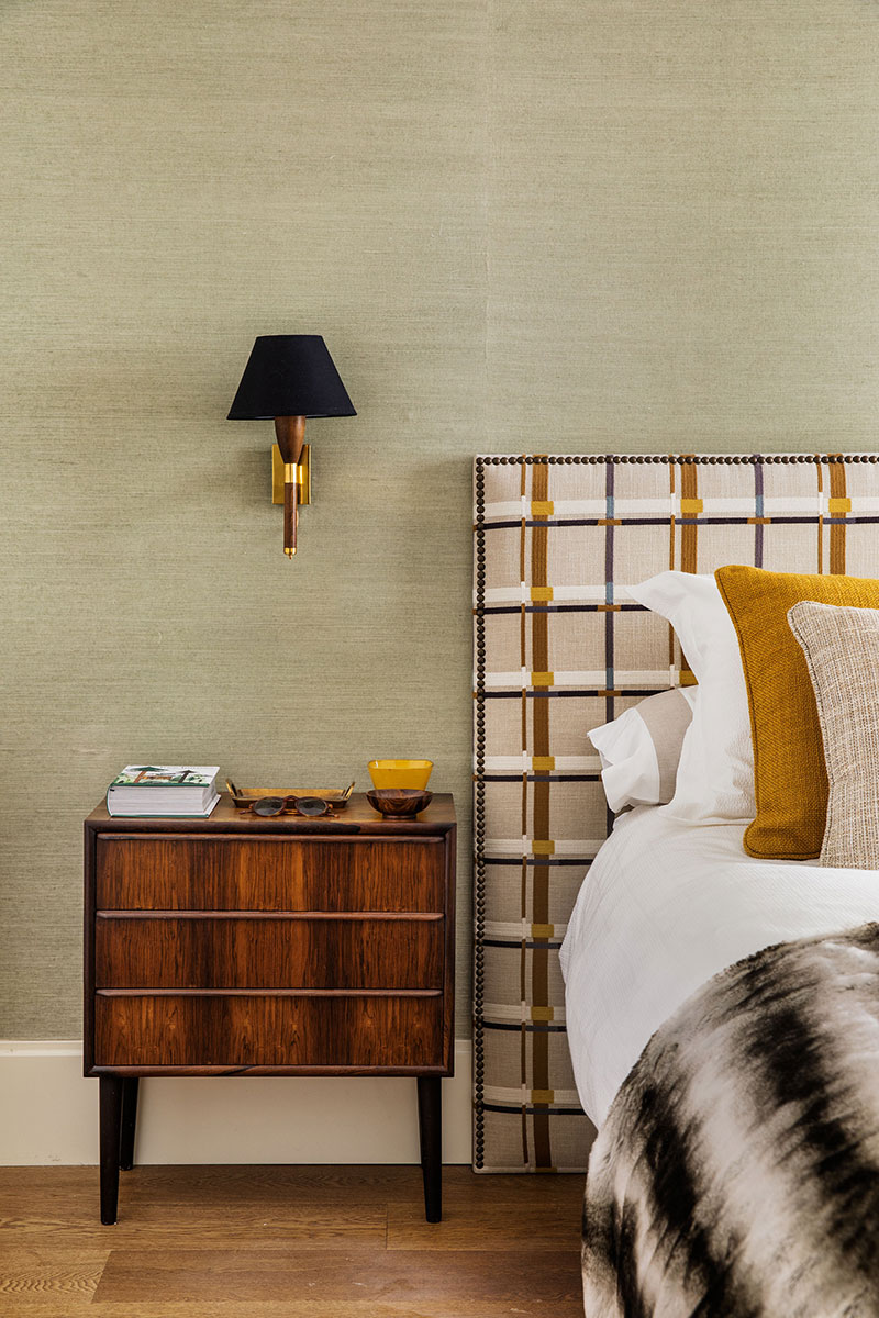 两辆梅赛德斯-17