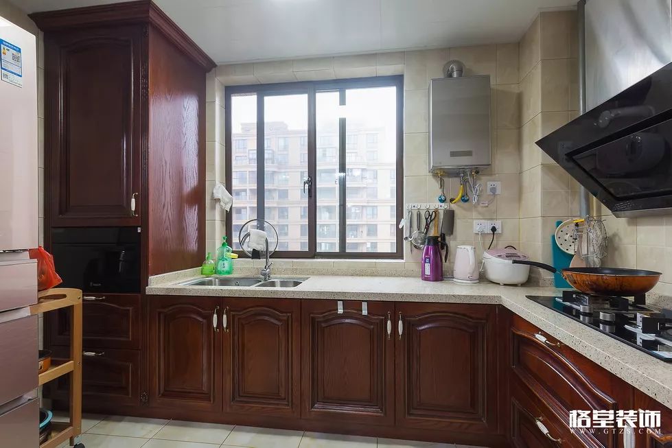 君悦东方美式生活,实木家具藏蓝沙发打造复古甜美空间-37