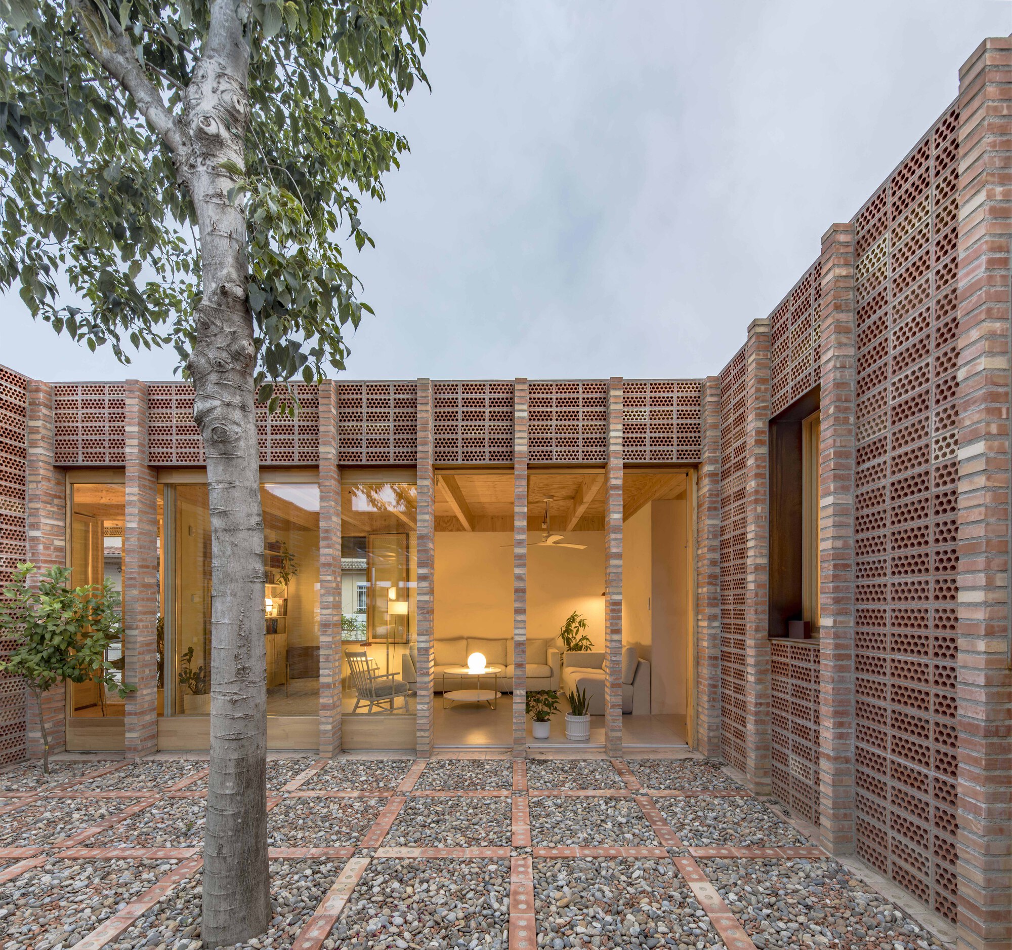 拉·蒙特塞和马内尔的家丨西班牙丨OBO Estudi-34