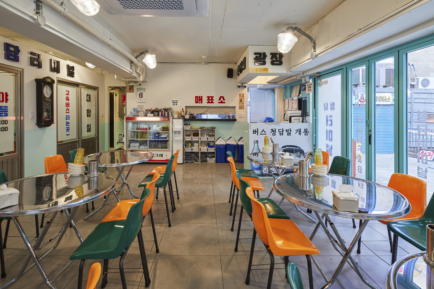 复古风情的 40 平小酒馆设计-3