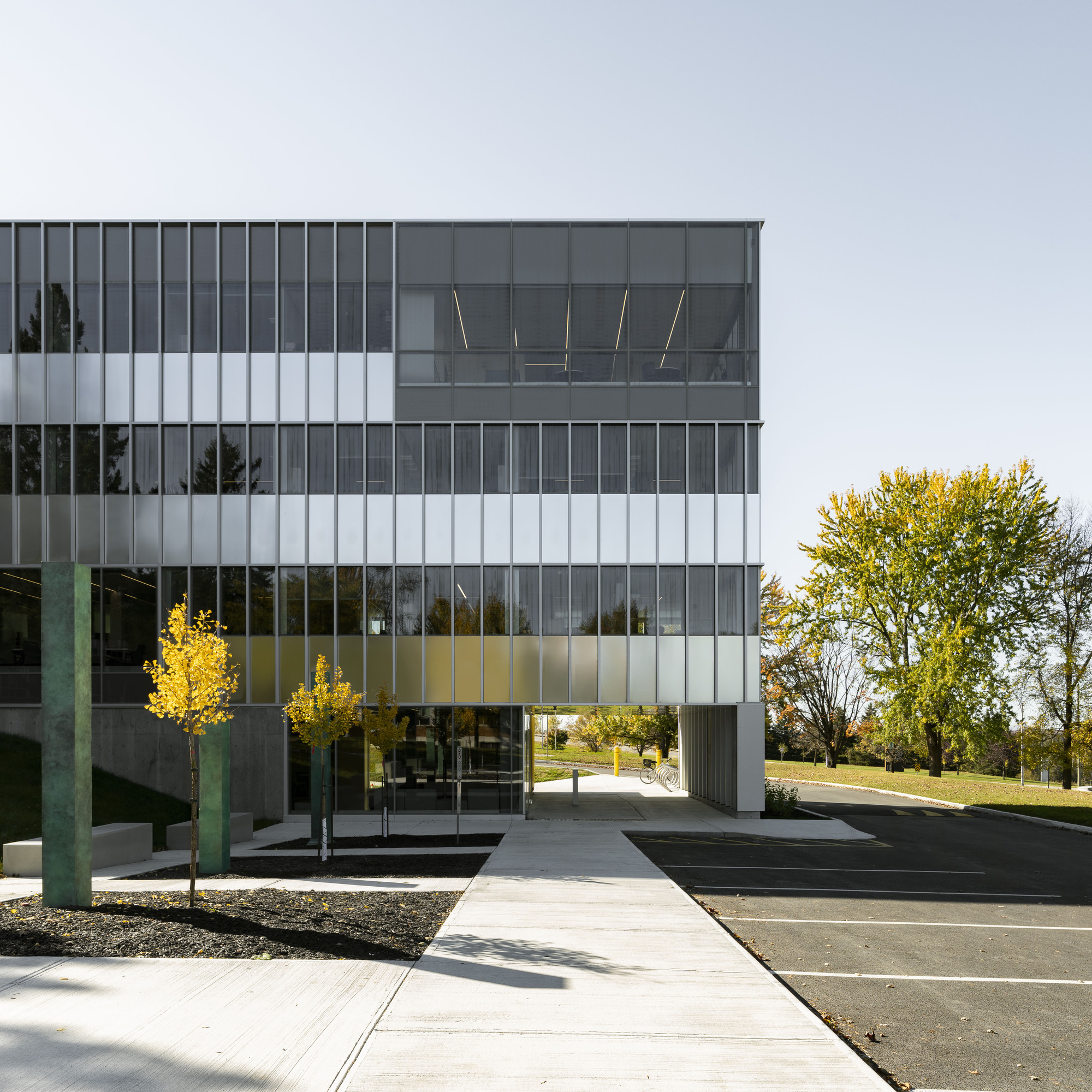 Pavillon A5 Faculty of Arts and Humanities / Saucier + Perrotte architectes-44