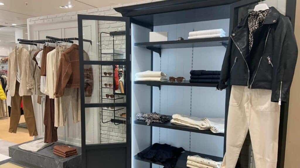 Scalpers Woman店铺室内设计丨西班牙丨HMY Group-10