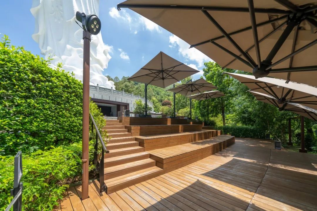 中国香港大埔区慈山寺周围绿色景观丨LWK+PARTNERS-12