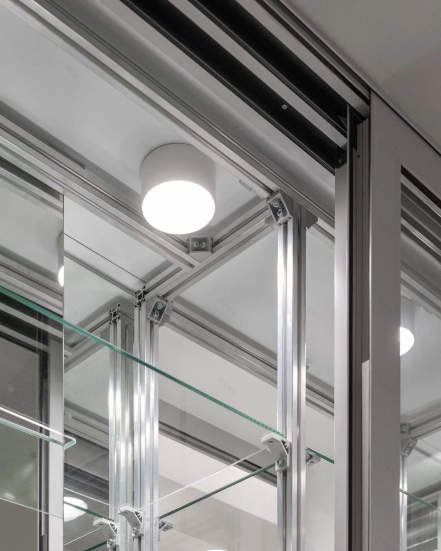 花店办公室|多功能办公室设计丨俄罗斯丨Kozeen Rueda 工作室-13