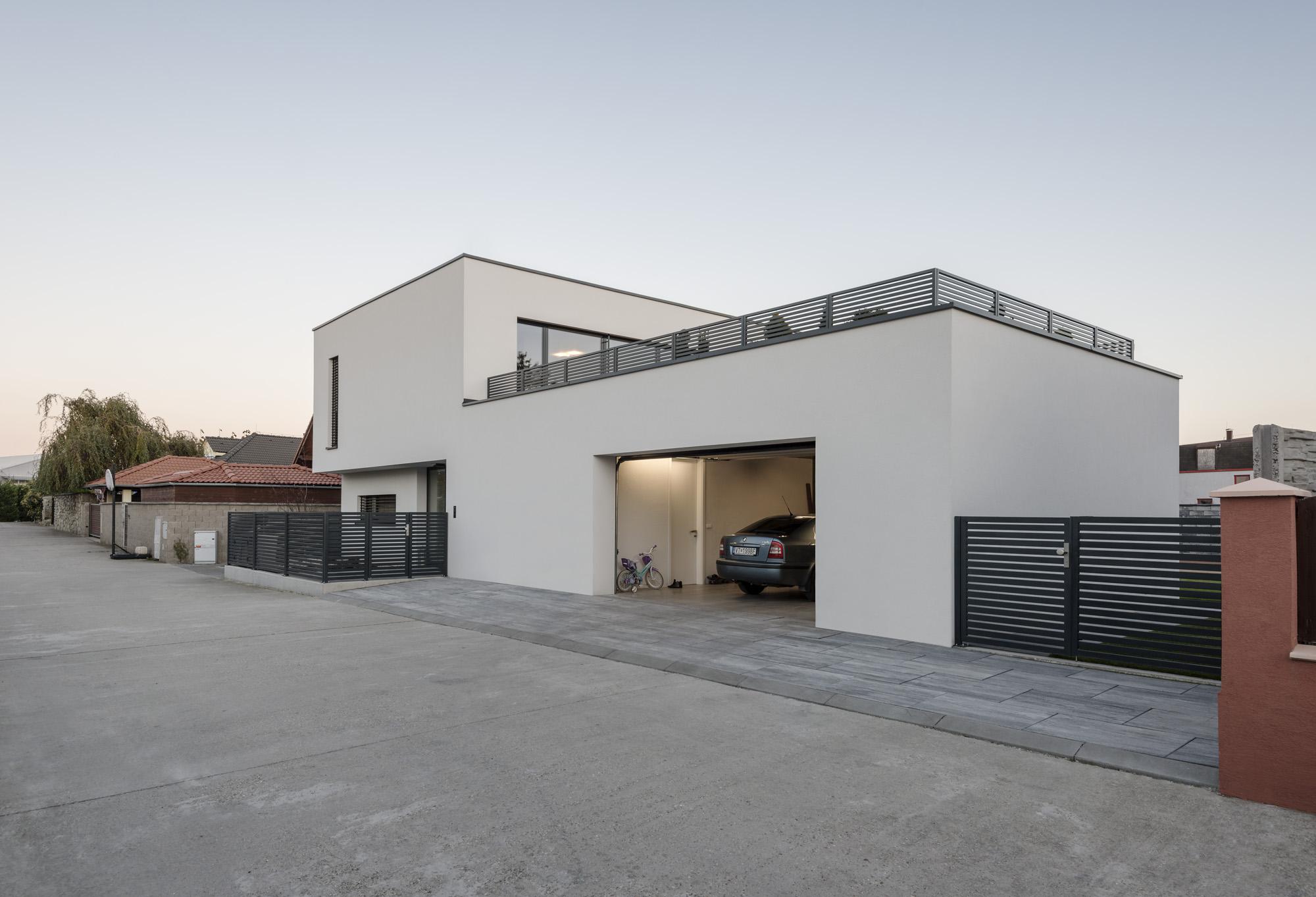 RODINNÝ DOM DUNAJSKÁ LUŽNÁ COMPASS ARCHITEKTI-4