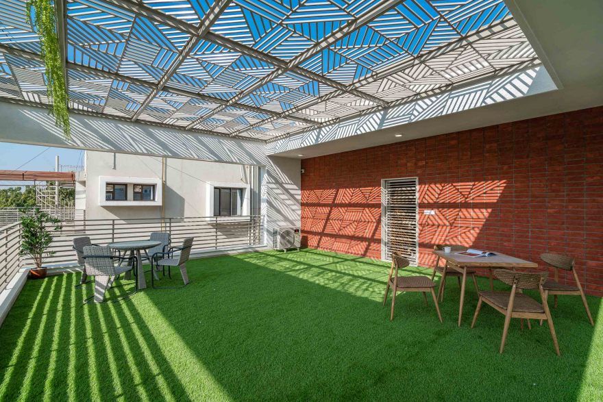 那所带阴影的房子丨印度丨AR. PRASHANT PARMAR-17