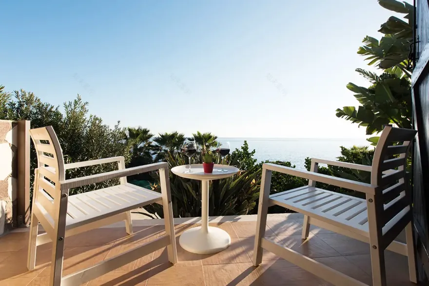 "地中海风情 | 白色别墅在西西里岛的宁静海景中熠熠生辉"-10