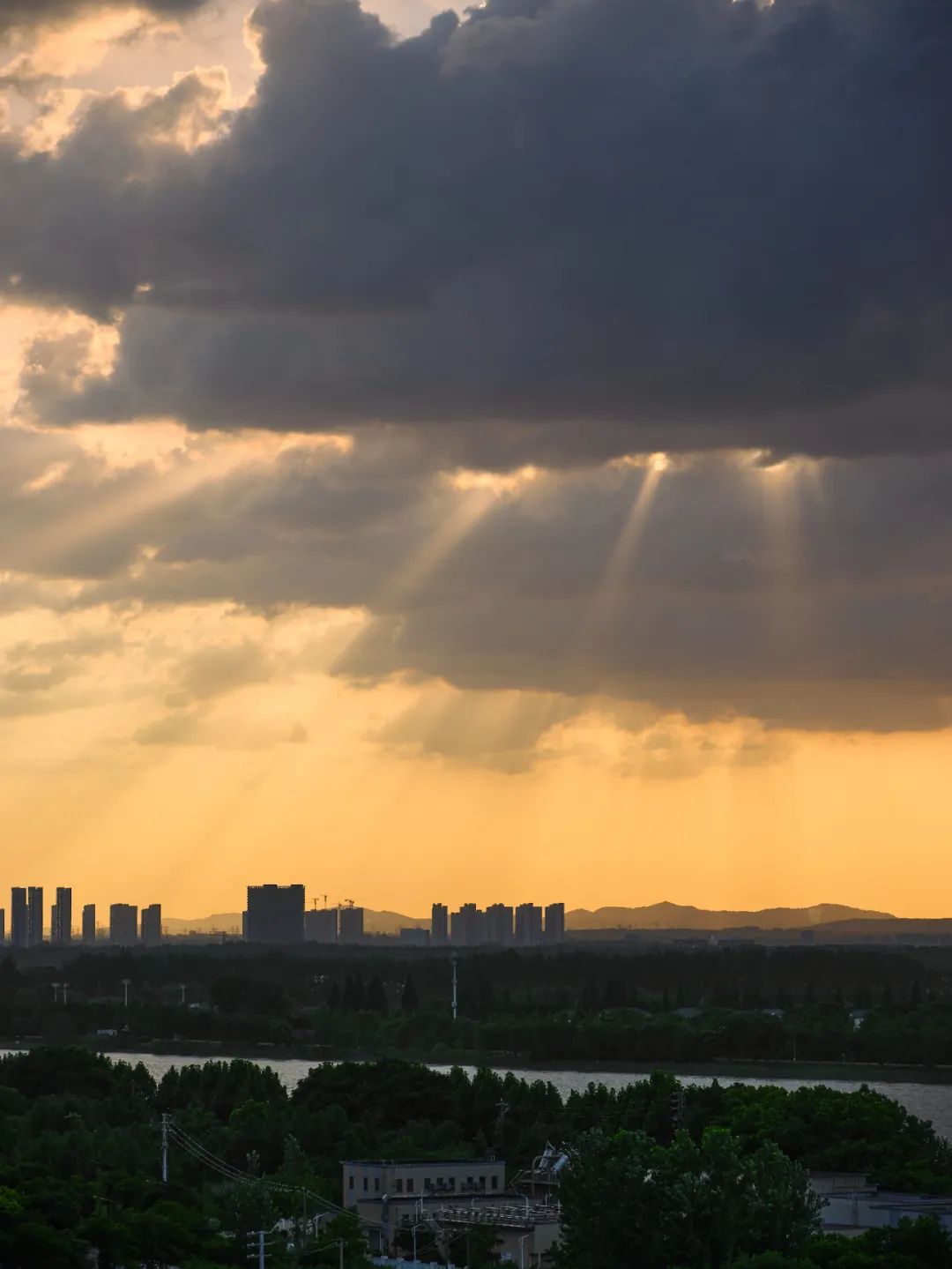 万科翡翠滨江·温琴朝夕丨中国南京丨观享际SKH室内设计-90