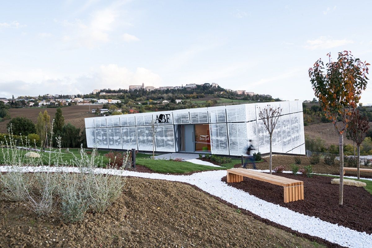 音乐学府 Camerino-2