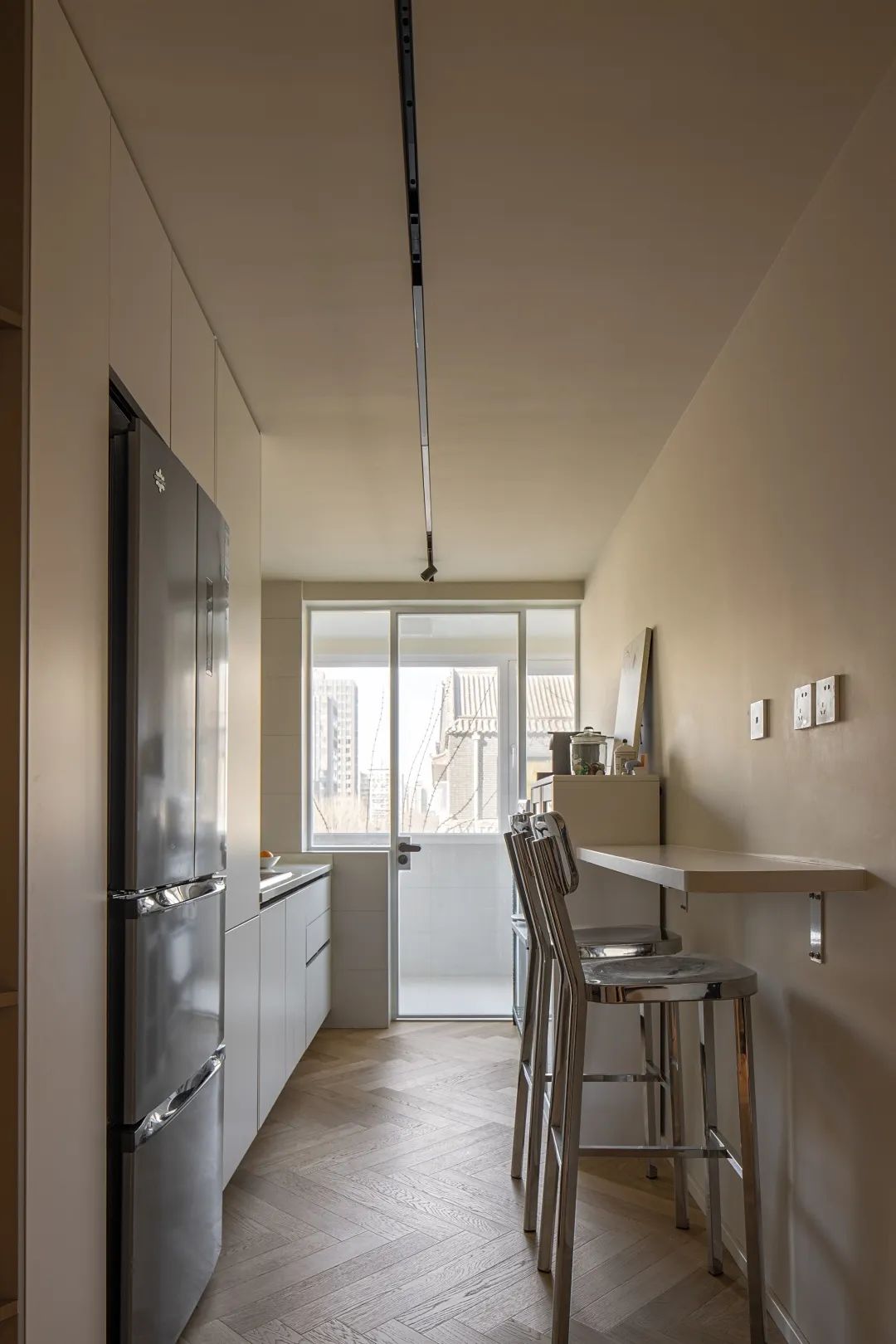 70㎡小黑屋变身法式“奶色治愈系”丨中国北京丨云深空间设计事务所-32