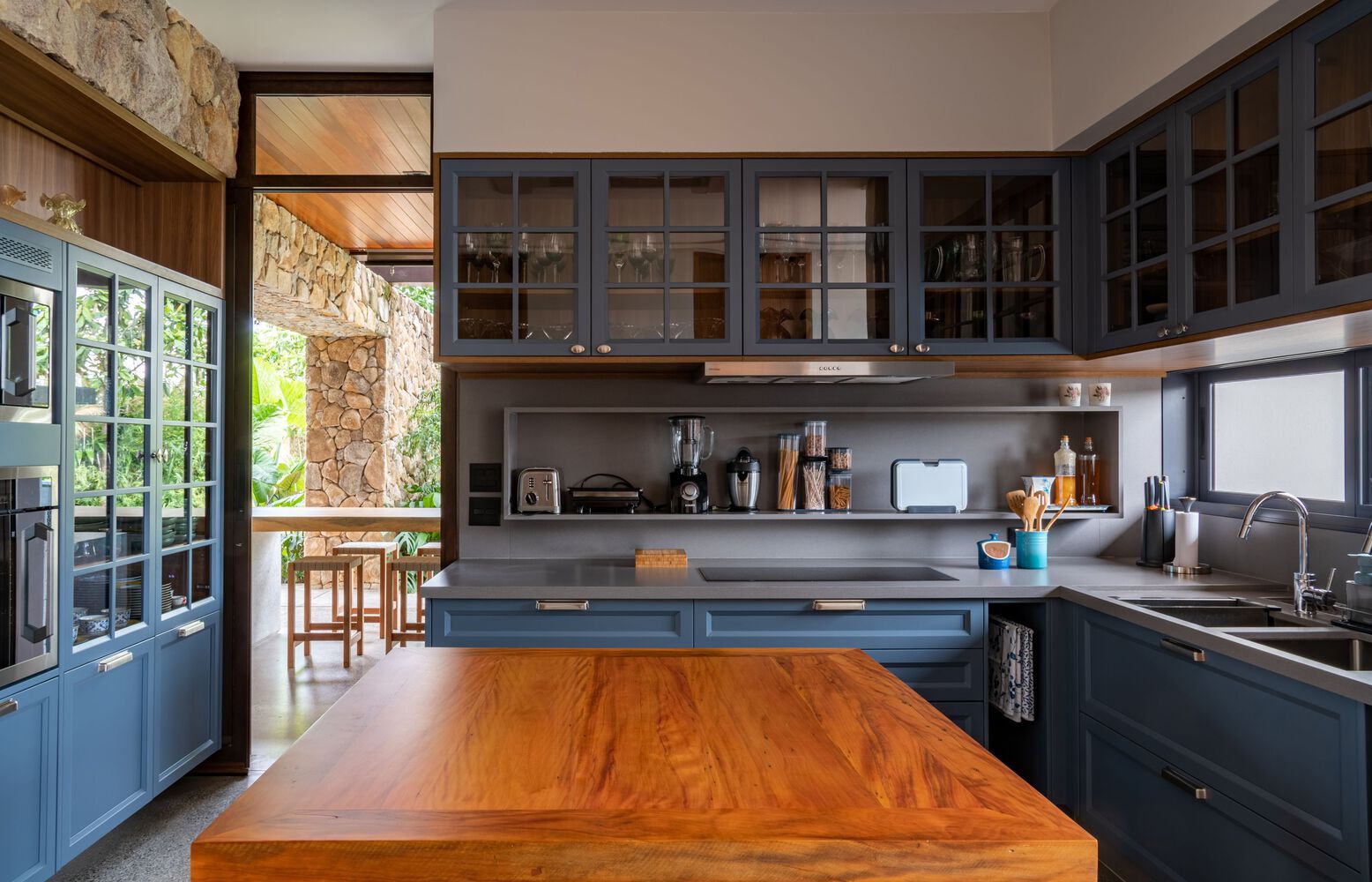 绿意盎然与自然共生的巴西家庭住宅丨巴西圣保罗-52