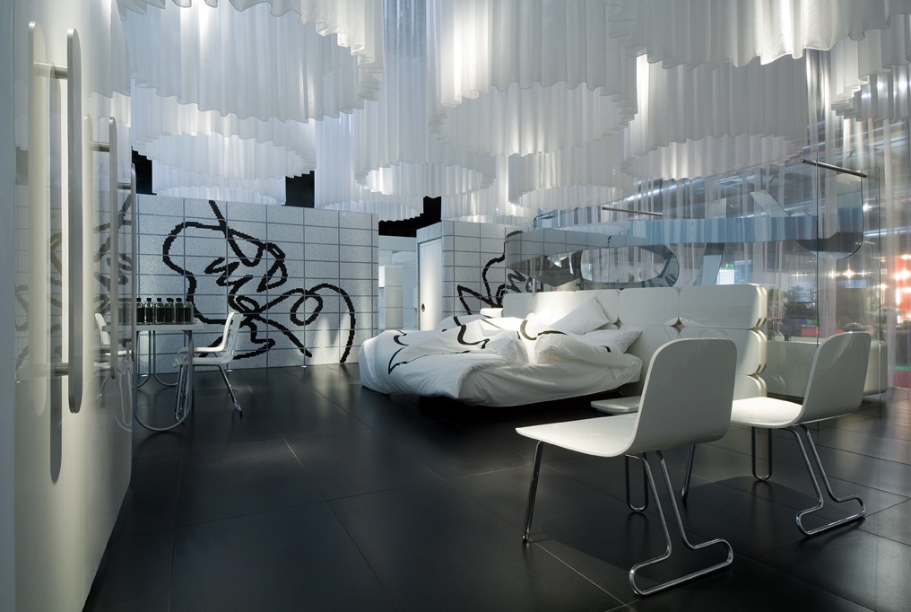 BED IN CAFu00c8 | Simone Micheli Architectural Hero-5
