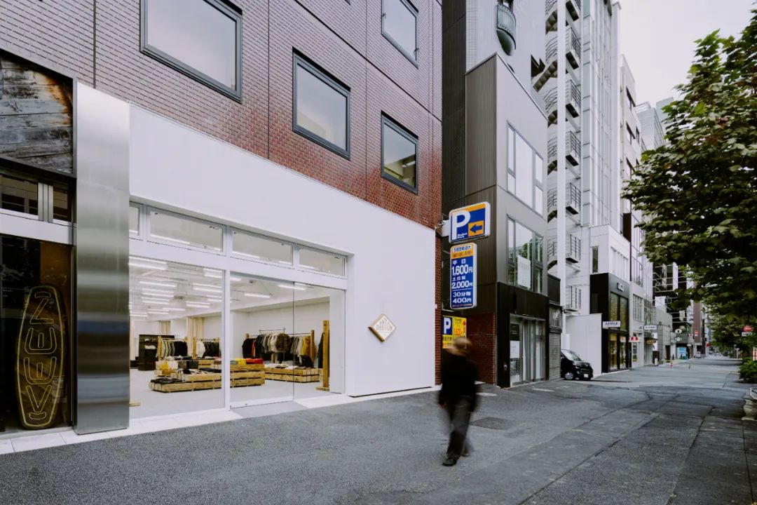 Danton 东京原宿旗舰店丨日本东京丨小大建築設計事務所-13