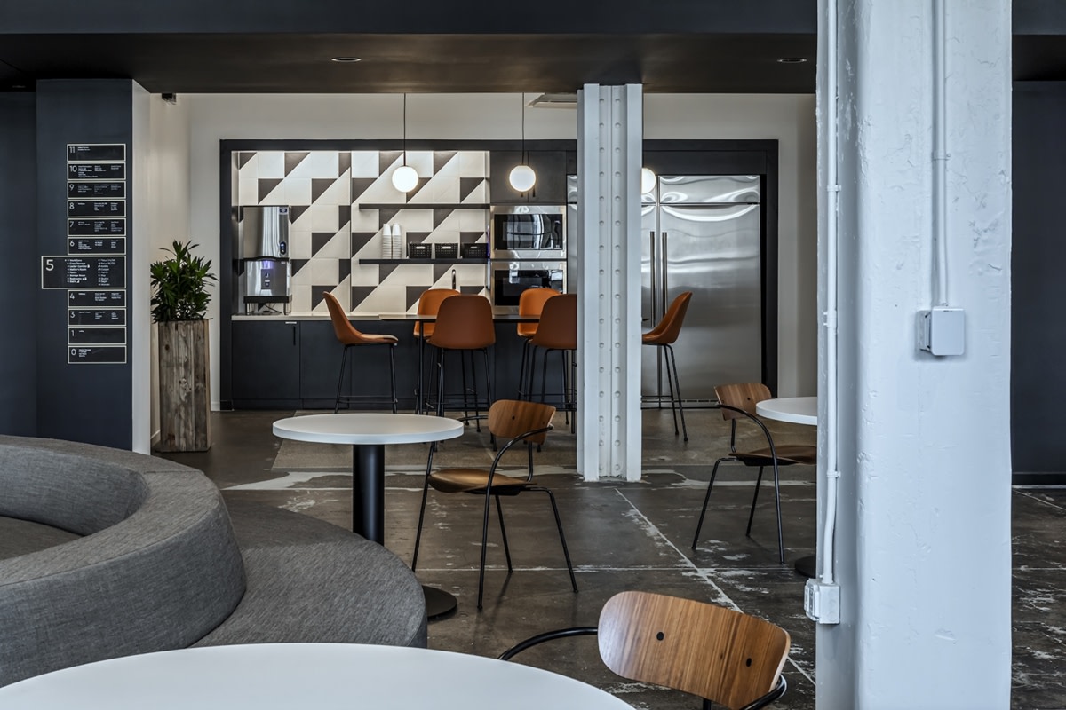 蓝调历史交融,现代重塑底特律 WPP 办公空间丨美国底特律丨BDG architecture + design-17