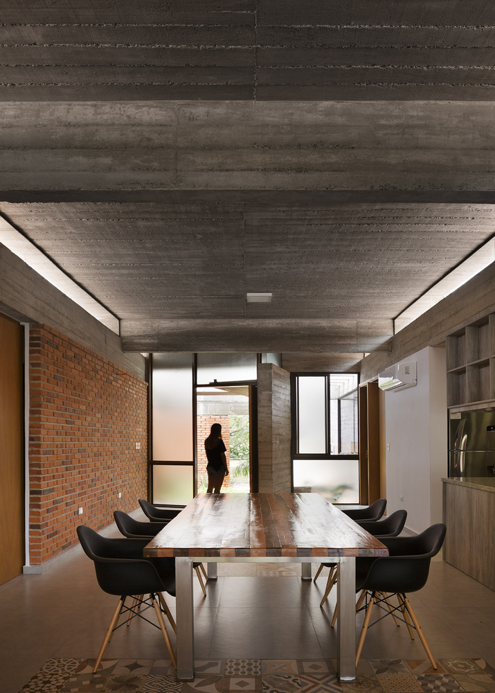 简约实用,与环境共生的住宅设计-26