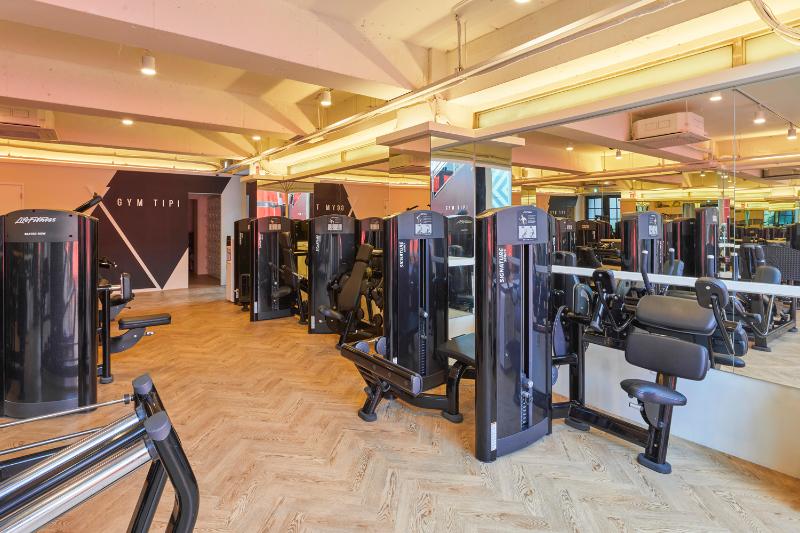 照明点亮 100 平商业空间-6