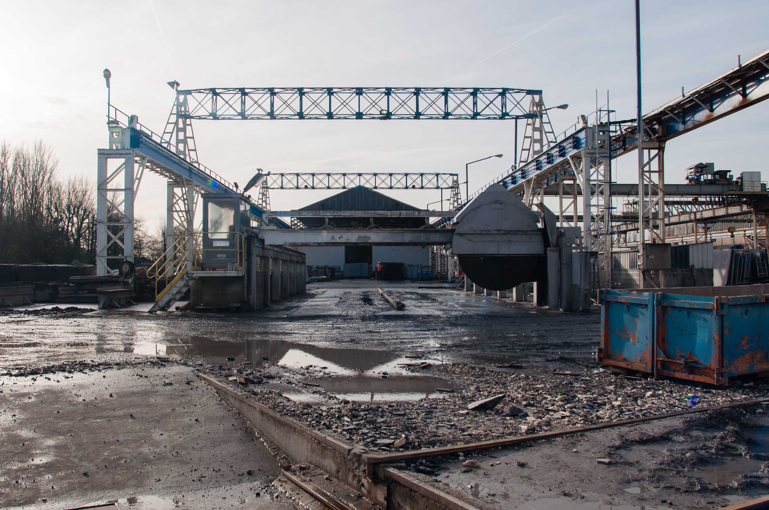 采石场·朱利安·卡雷德罗

注：Julien Carretero 一般是人名，按常见音译规则翻译为朱利安·卡雷德罗；Quarry 常见释义为采石场，若此处有特定含义，但因缺乏更多背景信息暂按常见义翻译 丨比利时埃诺-24