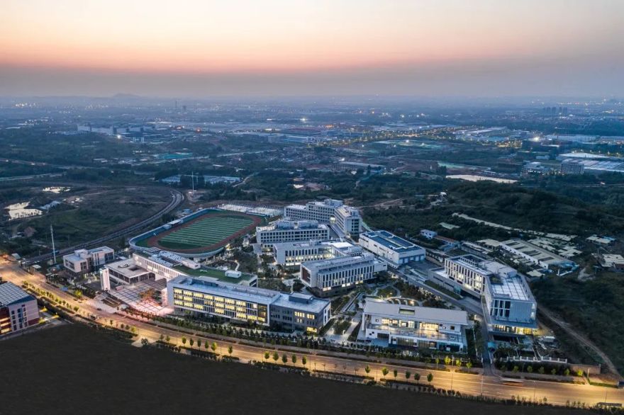 青岛西海岸新区中德应用技术学校丨中国青岛丨腾远设计-0