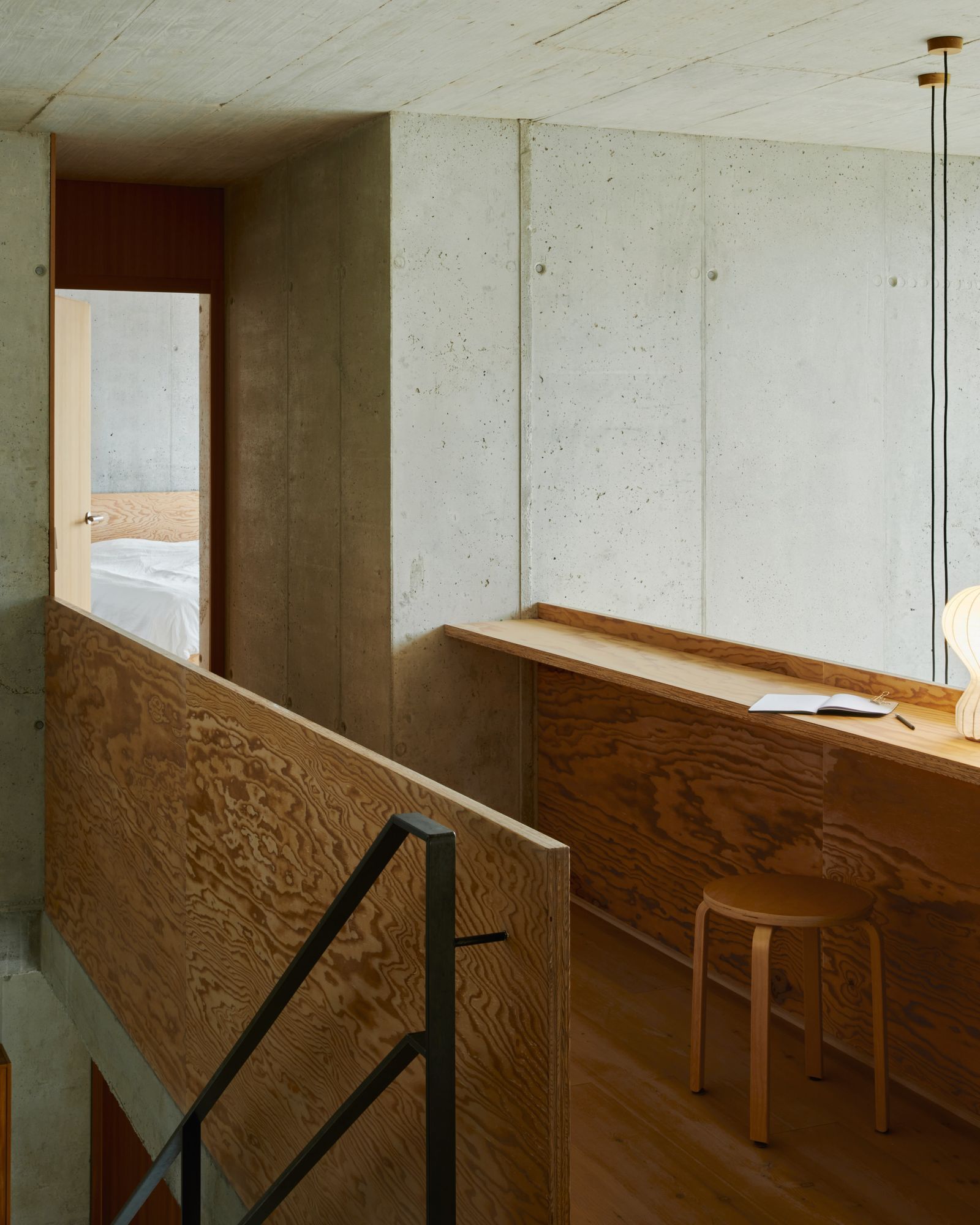 慕尼黑郊区带楚格峰景观的混凝土住宅丨德国慕尼黑-20