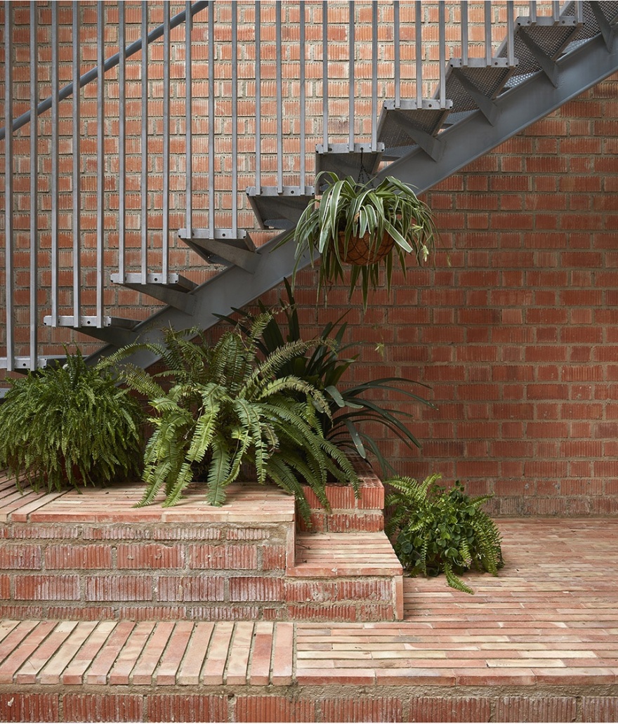 历史街区的活力新生 | El Cabanyal 住宅翻新-24