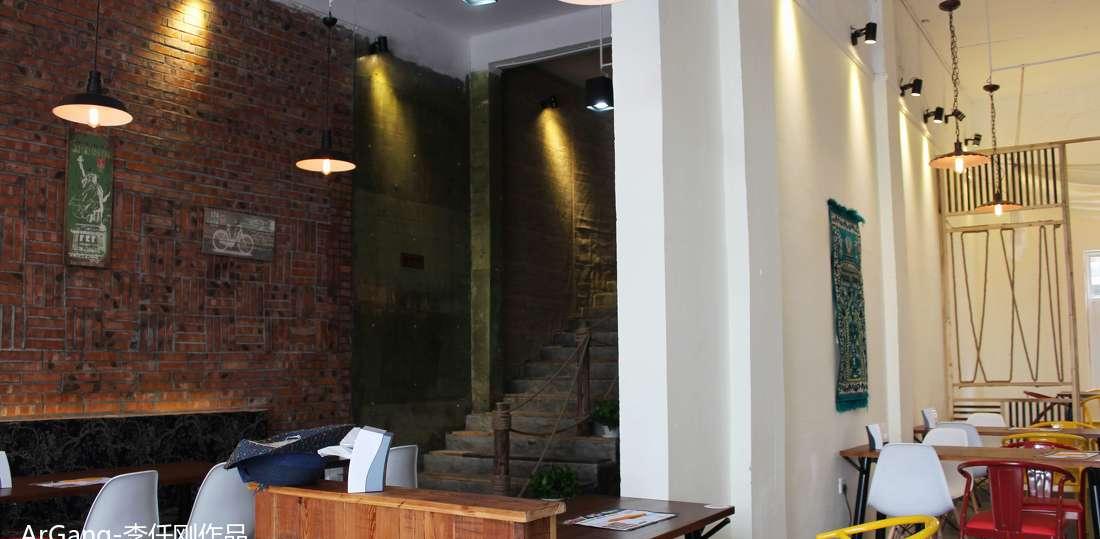 混搭时尚烤鱼店，麻绳编织的艺术空间-3