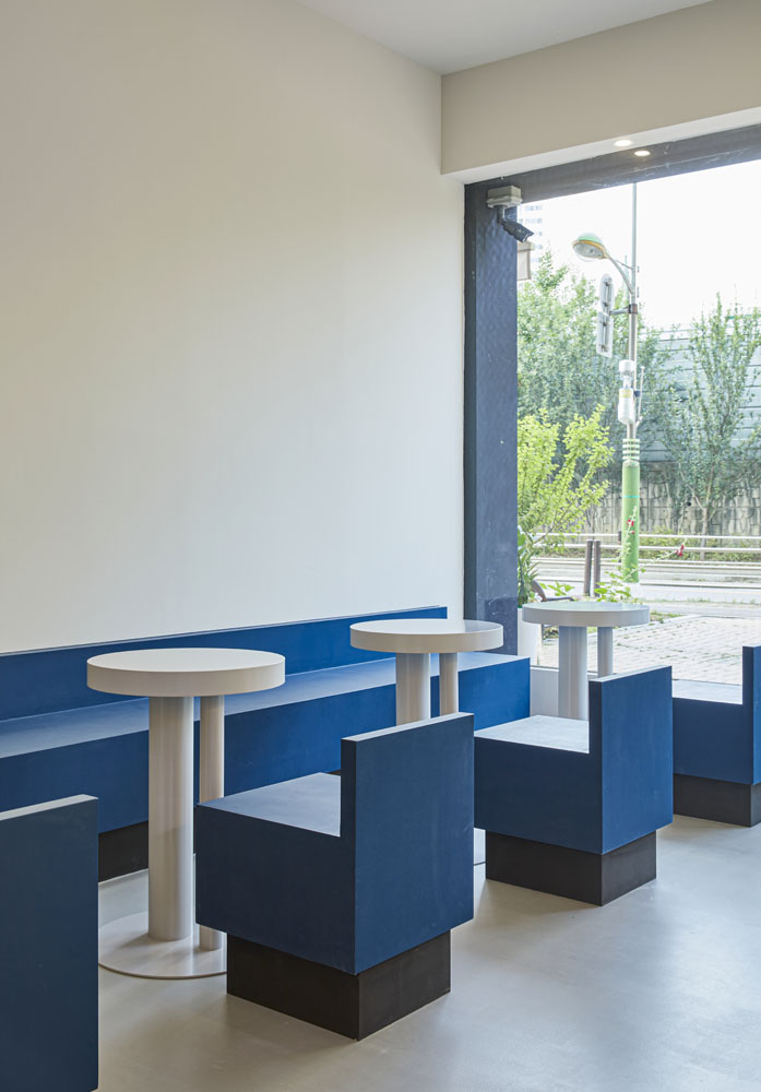 13 坪蓝色魅力咖啡厅，室内设计诠释简约时尚-10